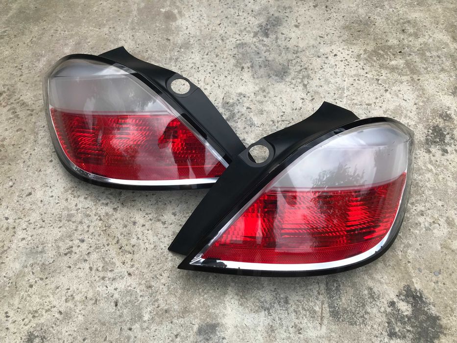 Задні стопи Opel Astra H хетчбек дорестайл