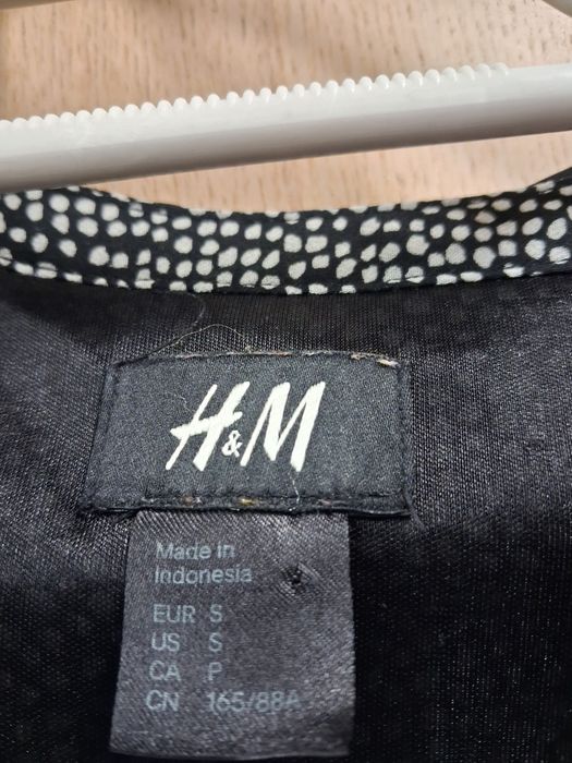 Vestidos como novos de várias marcas.