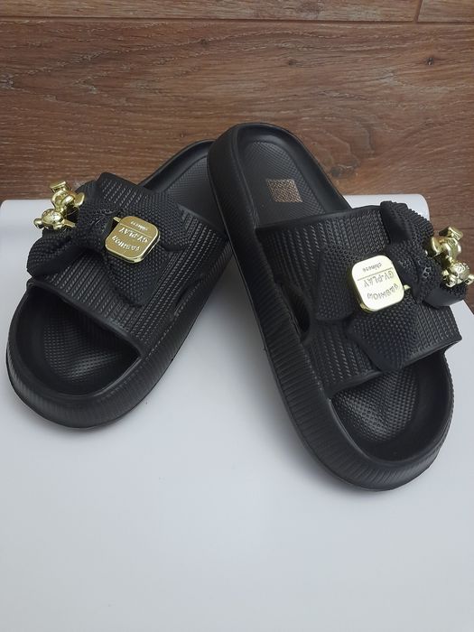 Klapki z kokardą 37