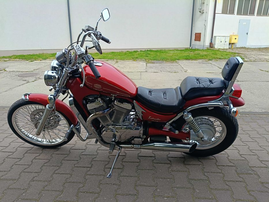Suzuki Intruder 800  Tylko 17000 km.