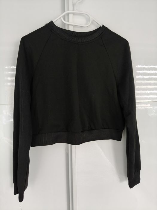 Bluza crop top czarna