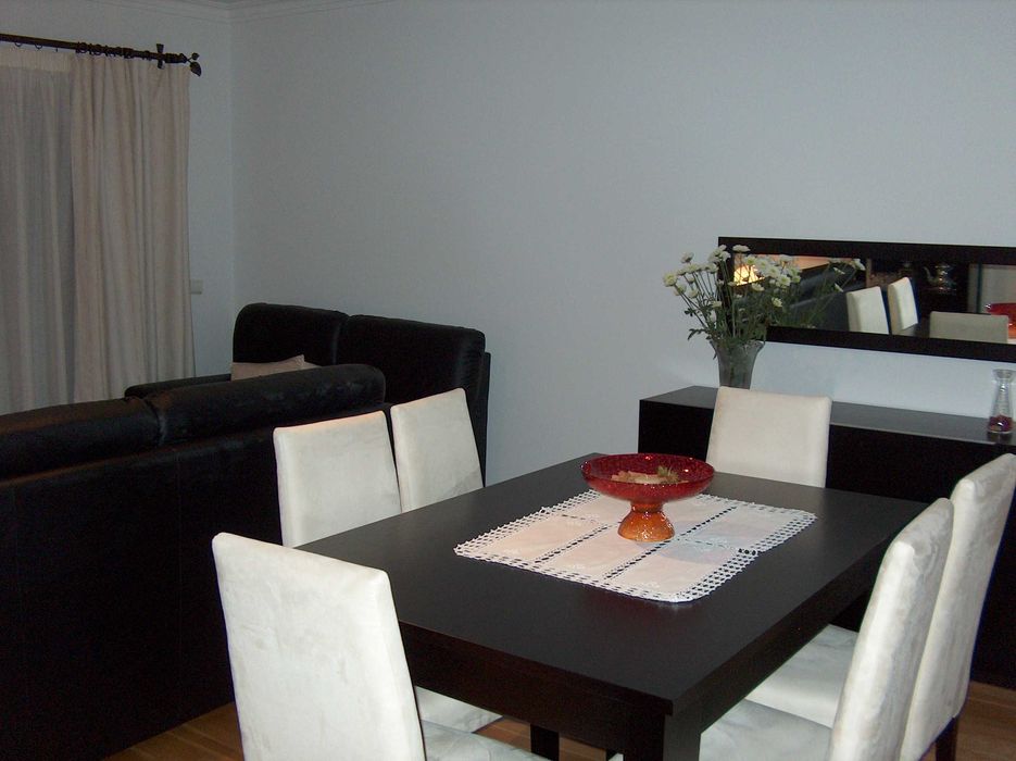 Apartamento T2 com suite para arrendar