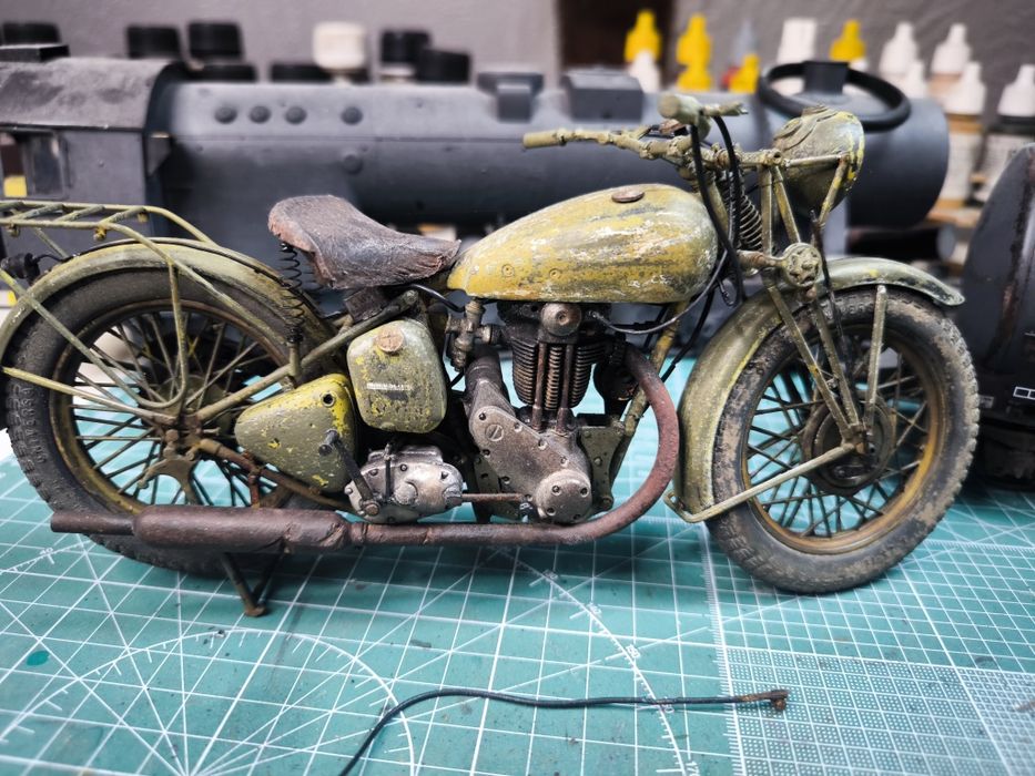 Model Triumph 3hw skala 1/9 warto!