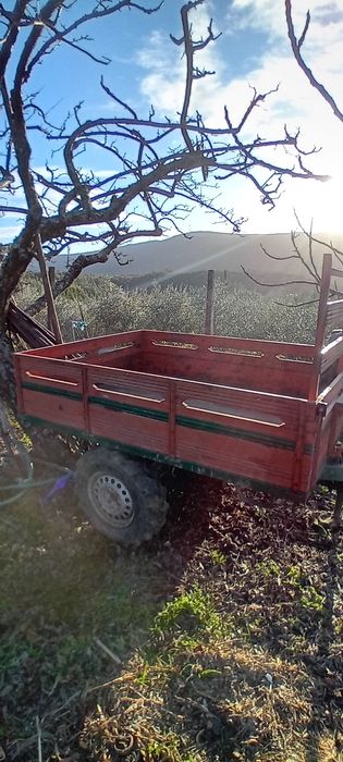 Reboque para motocultivador/trator