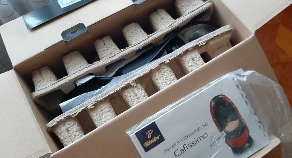 Кофеварка капсульная Tchibo Cafissimo Pure Black.