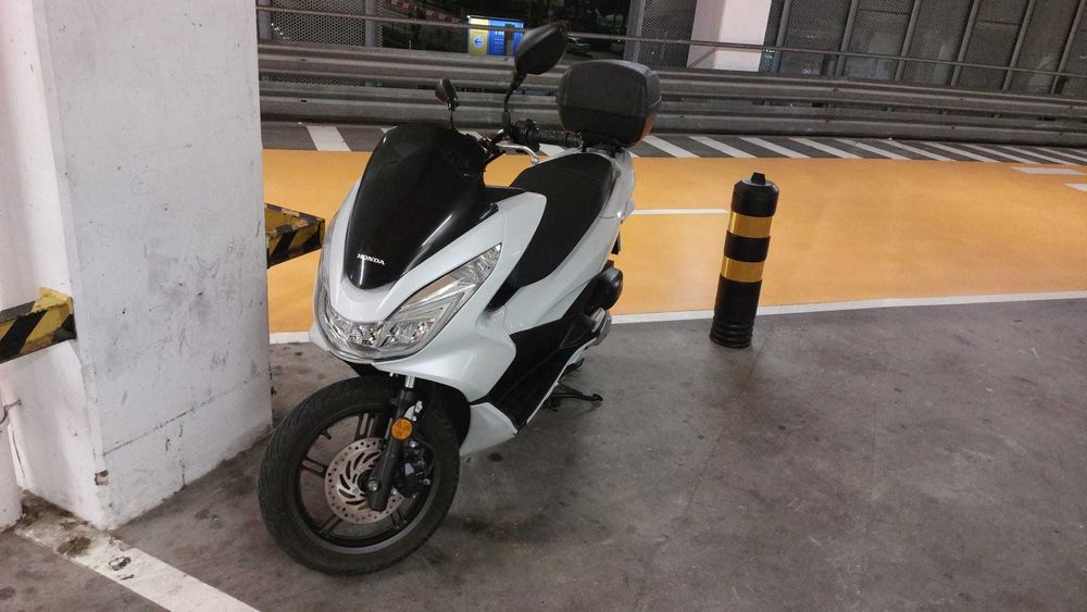 Honda PCX 125cc 2016 – Só 21km – Muito Estimada