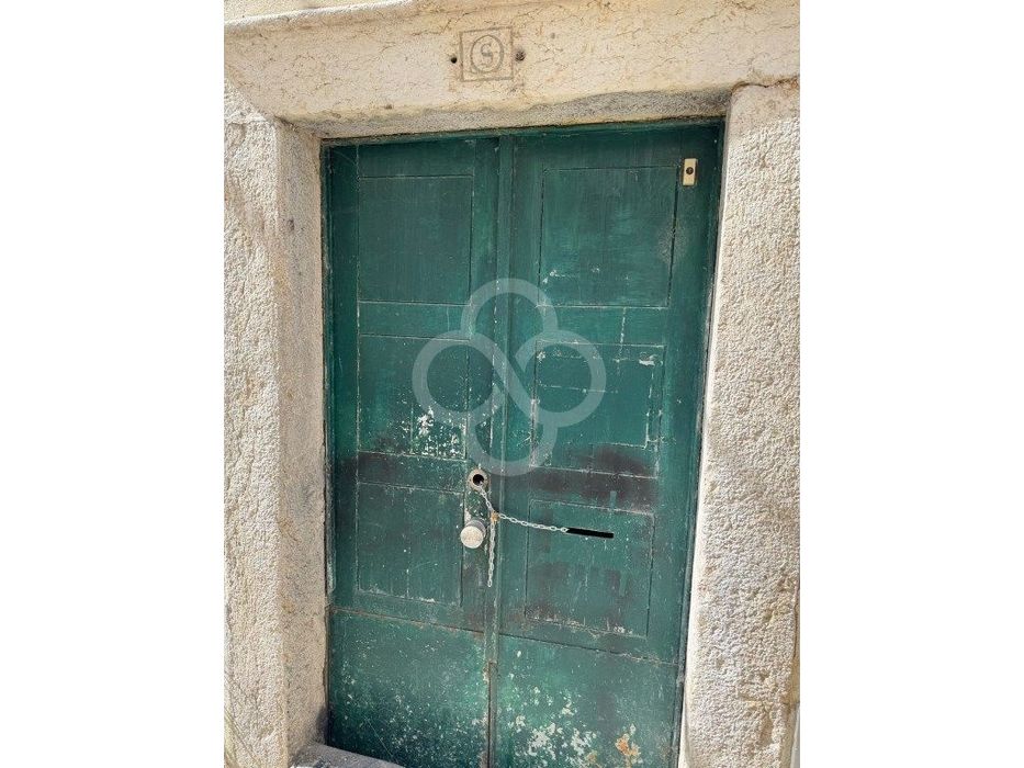 Prédio recuperado para venda em Santa Maria Maior, Lisboa, com 180 ...