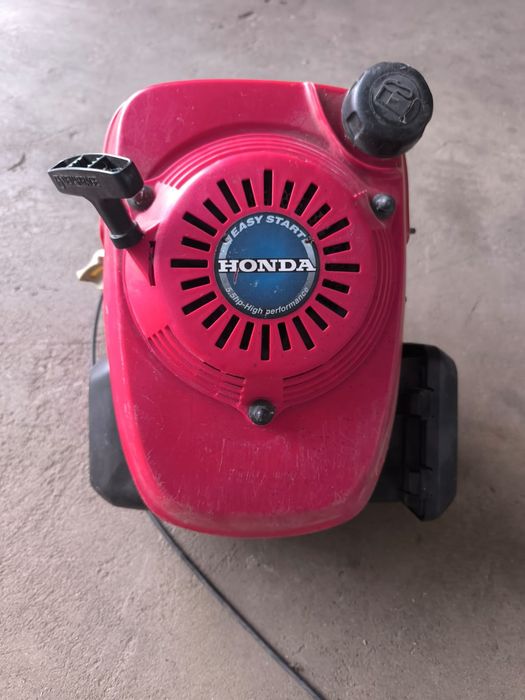 Silnik Honda GCV 160 5.5 KM  Stan bardzo dobry + Nowy nóż