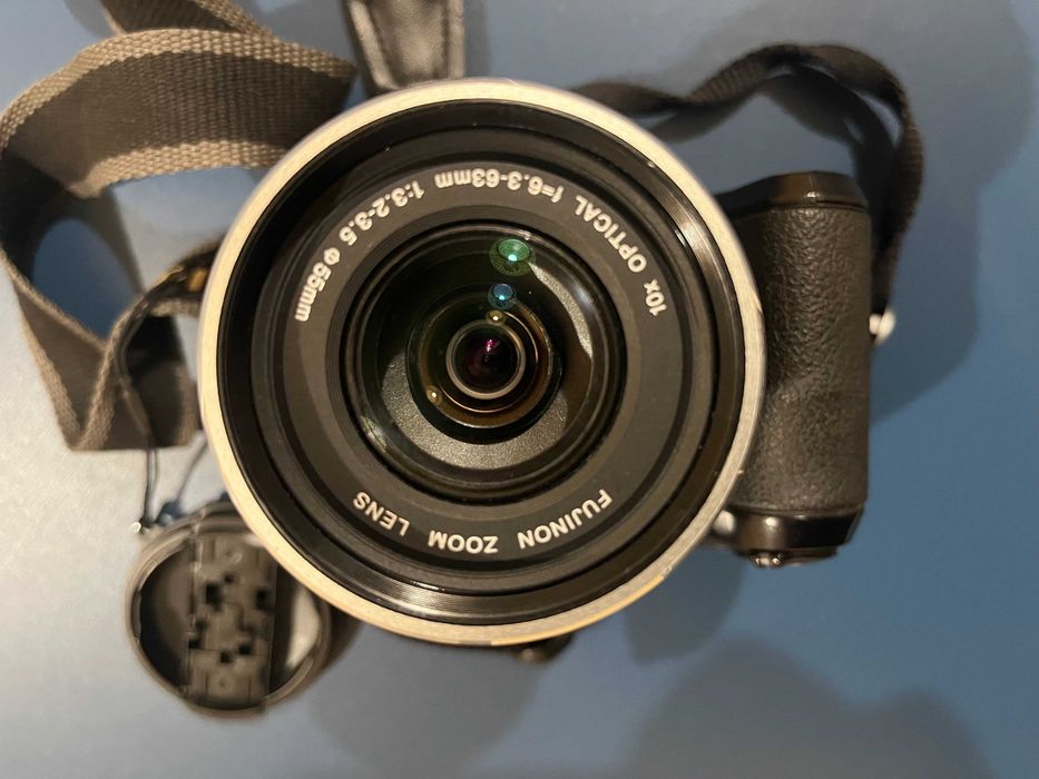 Fujifilm FinePix S5600 + karty pamięci + filtr UV | sprawny | vintage