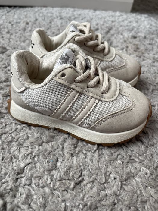 Кросівки бежеві 22 р.