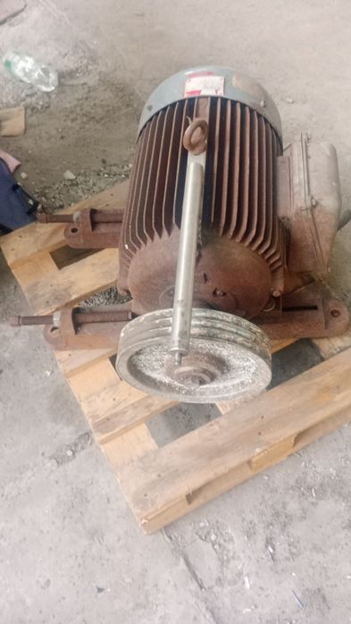 Silnik elektryczny 3,5/14 KW 730/1470 obr 1/min