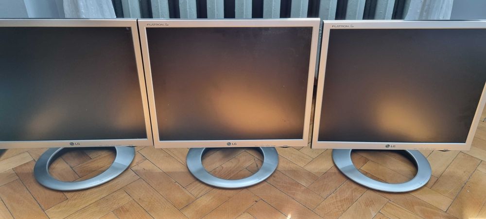Monitor LCD LG Flatron 19cali została jedna sztuka
