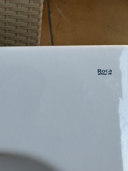 Umywalka Roca Victoria/Meridian