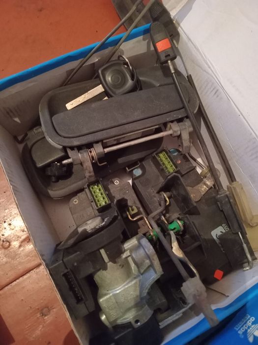 Запчастини до Опель вектра Б