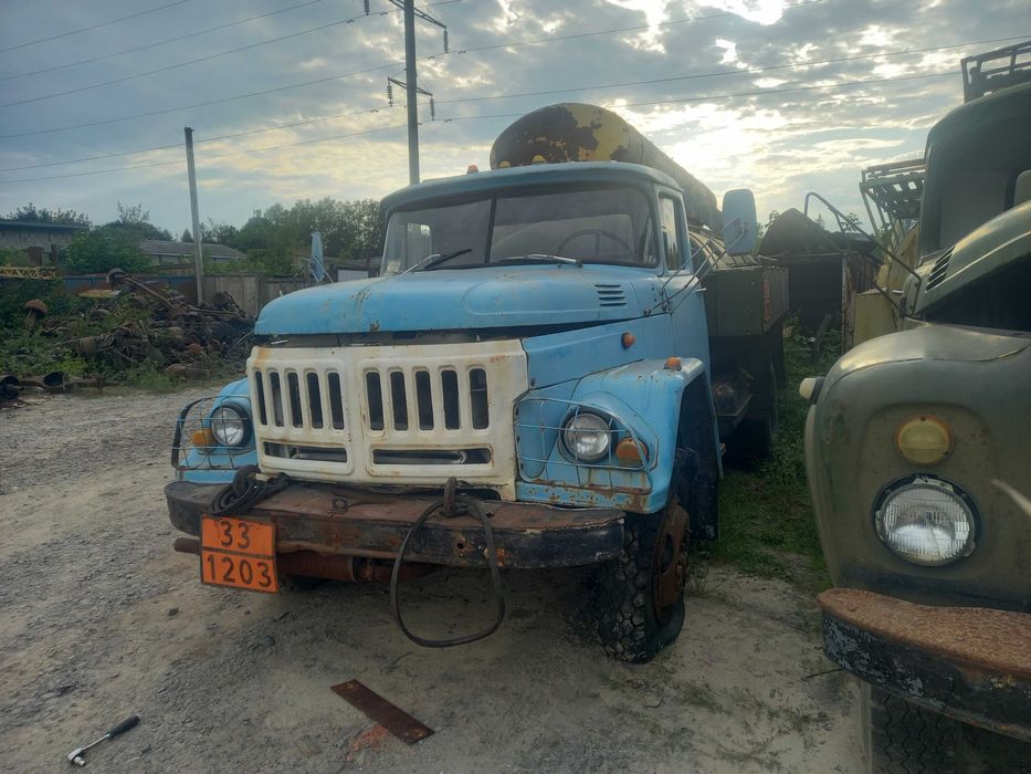 Паливозаправщик бензовоз