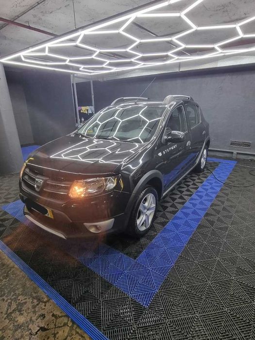 Dacia Sandero Stepway 1.0 Gasolina – 2016 – 82.700 km – Impecável