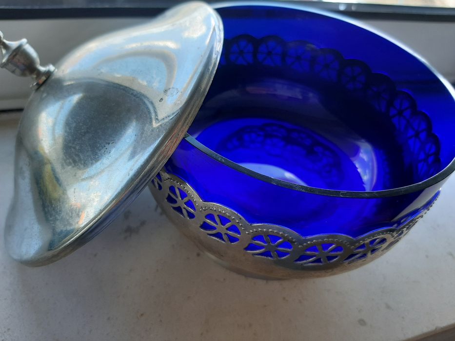 Taça de cristal com base de níquel