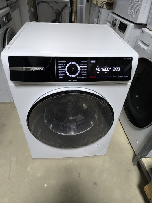 Пральна машина Bosch Serie 8 WGB254030