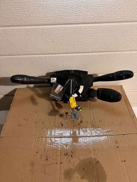 Підрульовий перемикач Peugeot 307 пежо 307