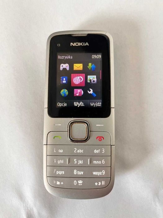 Telefon Nokia C1-01 – klasyczny, z klawiaturą, sprawny