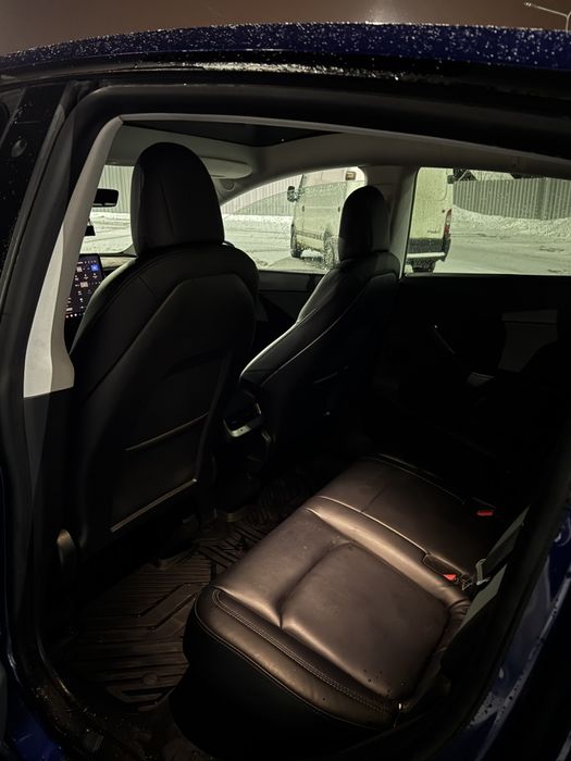 Tesla model Y Performance