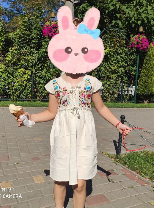 Детское нарядное льняное платье