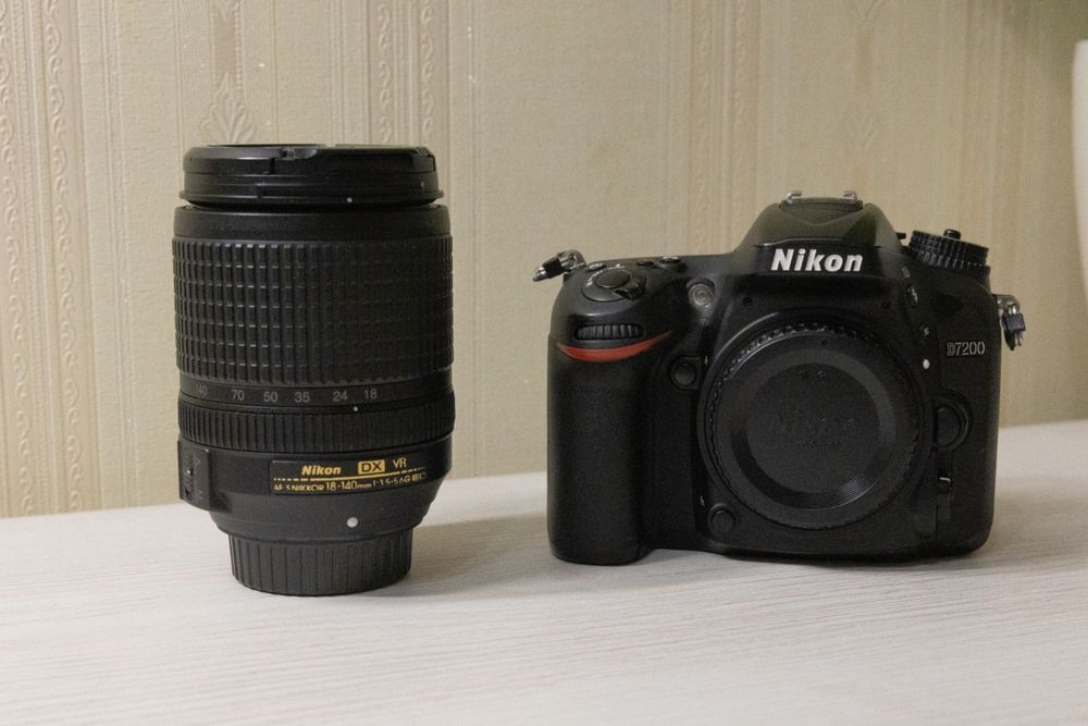 Продам Nikon D7200 з об'єктивом 18-140 +ПОДАРУНОК