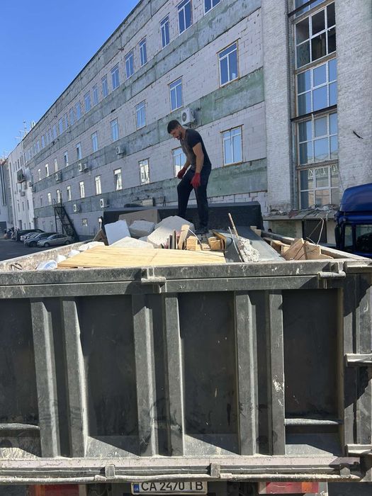 Прибирання ділянки, демонтаж, вивіз сміття, земляні роботи