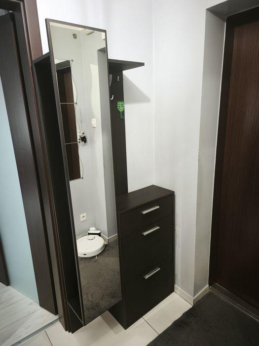 Regał na buty szafka przedpokój lustro