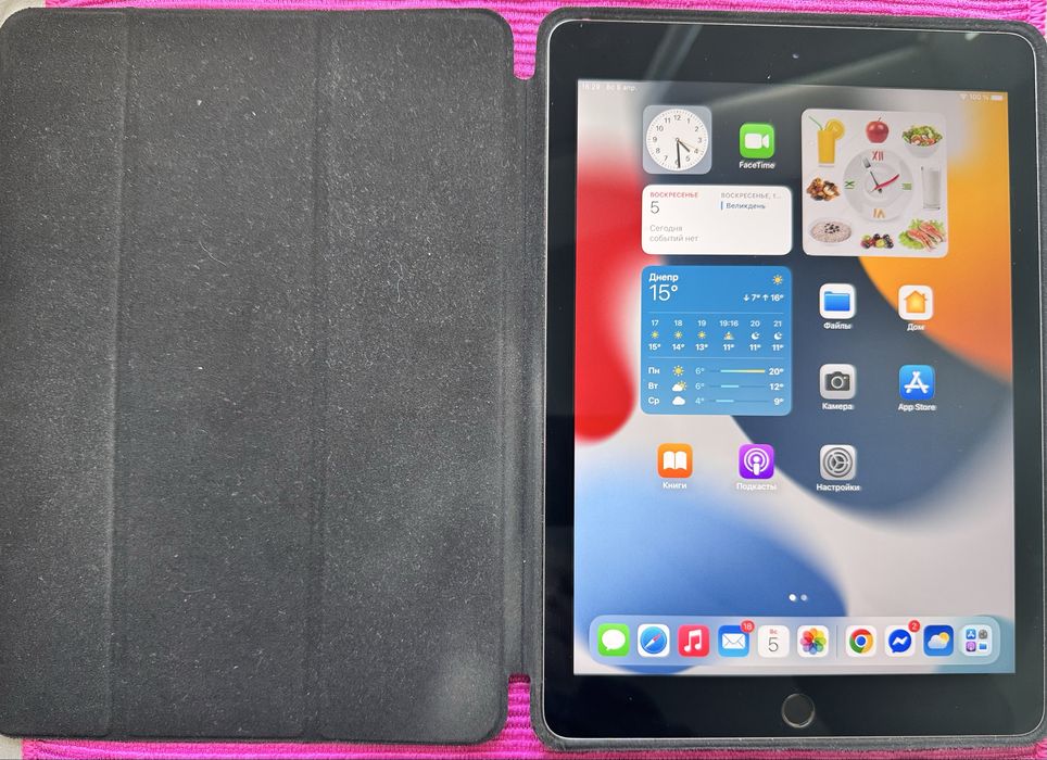 iPad Pro 9.7' дюймів