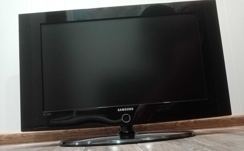 Telewizor Samsung LCD 26''