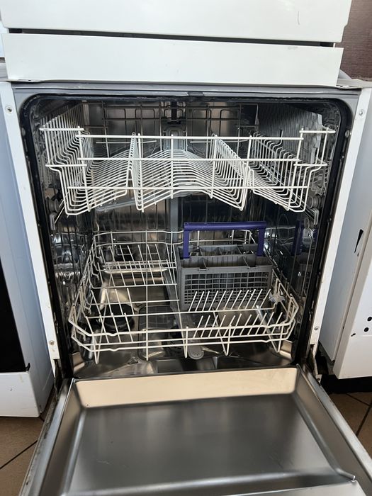 Вбудована посудомийна машина Beko на 12 комплектів