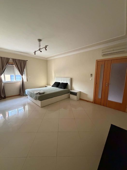 Quarto para arrendar em Samora Correia