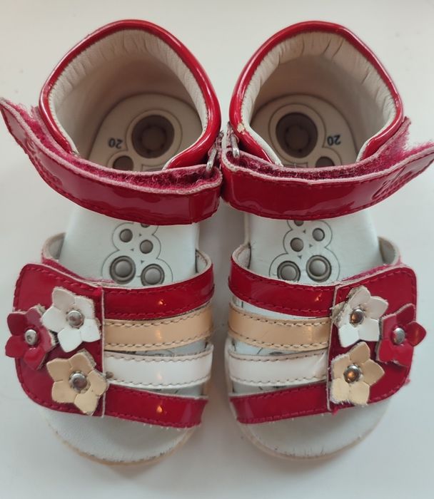 Босоніжки Chicco,20 розмір