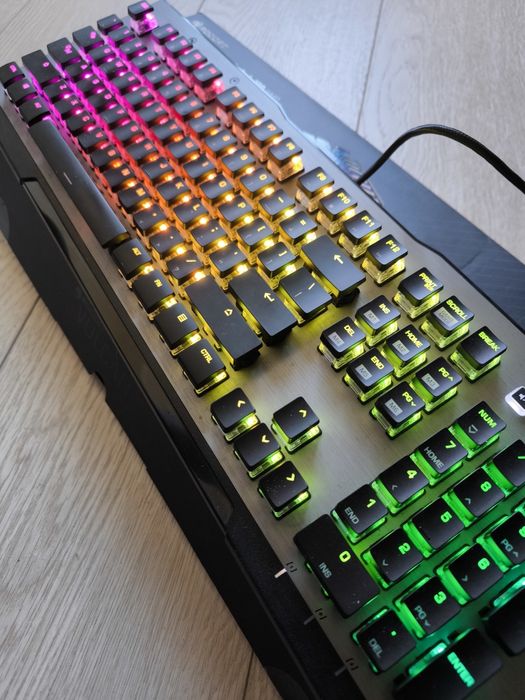 Klawiatura mechaniczna RGB Roccat Vulcan 100 AIMO