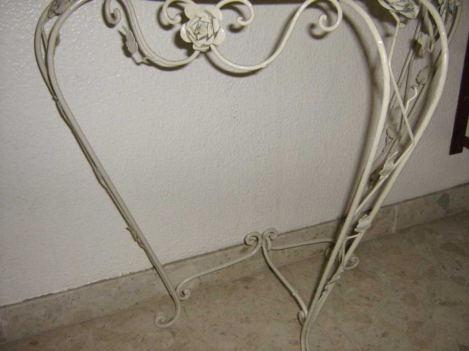 Mesinha de ferro vintage