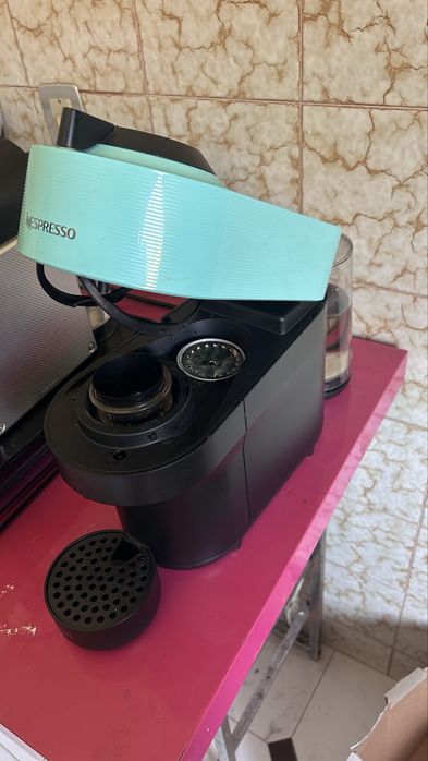 Vendo Maquinha de cafe Nespresso