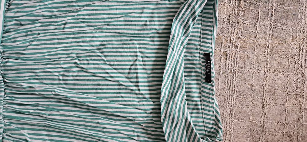 Sukienka w paski Mohito