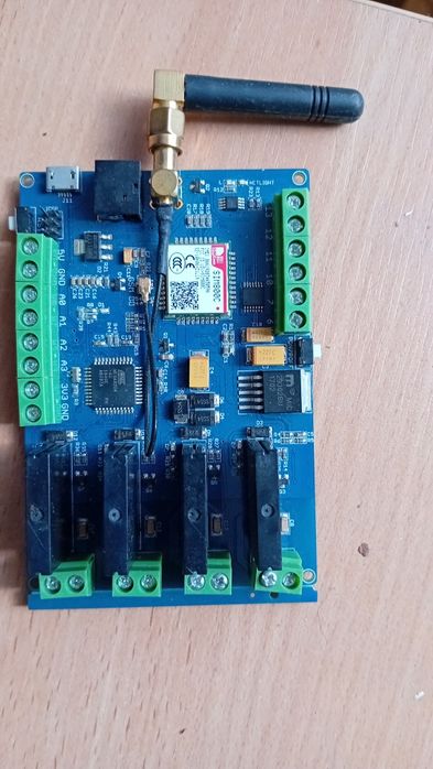 Leonardo gprs/gsm board v1.0