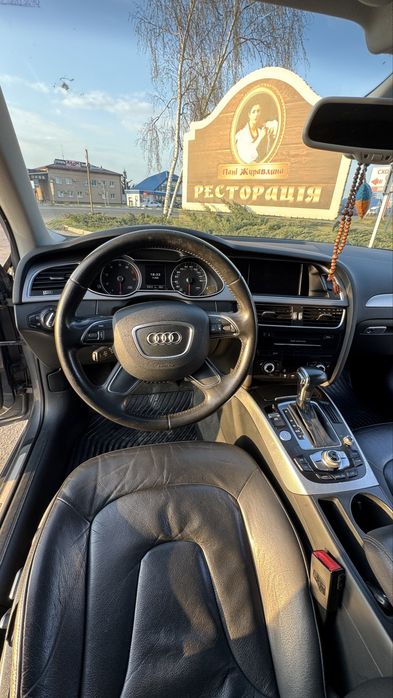 Продам автомобіль Ауді Б8 / Audi A4 Allroad 2013