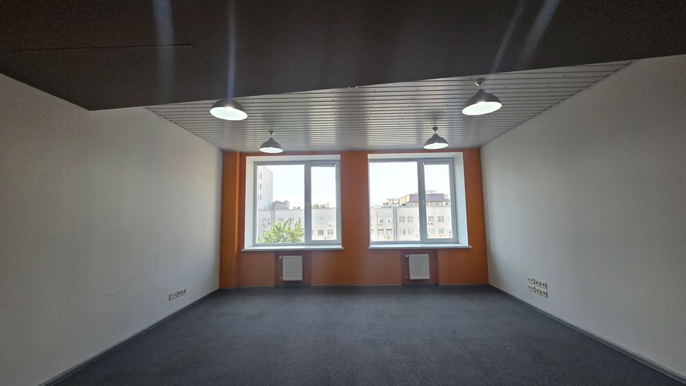 Оренда Офісу 750 m² | Без Комісії | Нижній Вал | Окремий Поверх