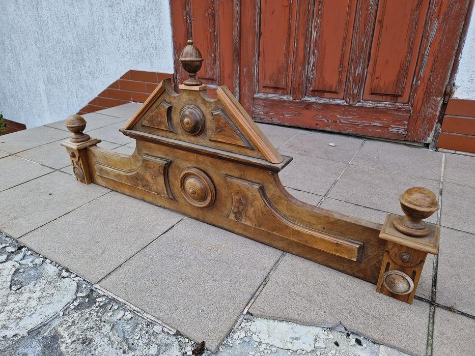 Stara korona ,ozdoba ,zwieńczenie