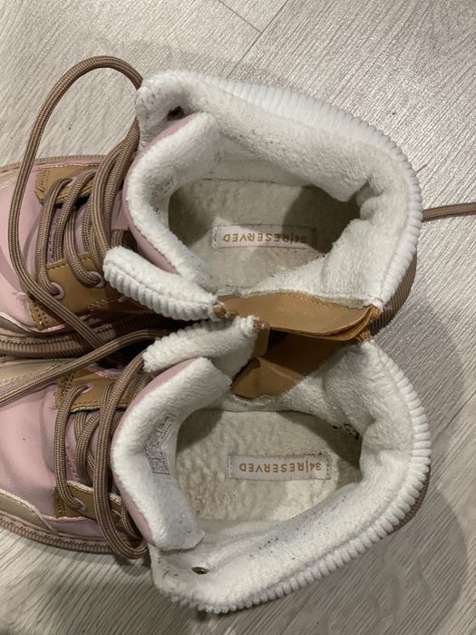 Ботинки  на девочку 34 размер