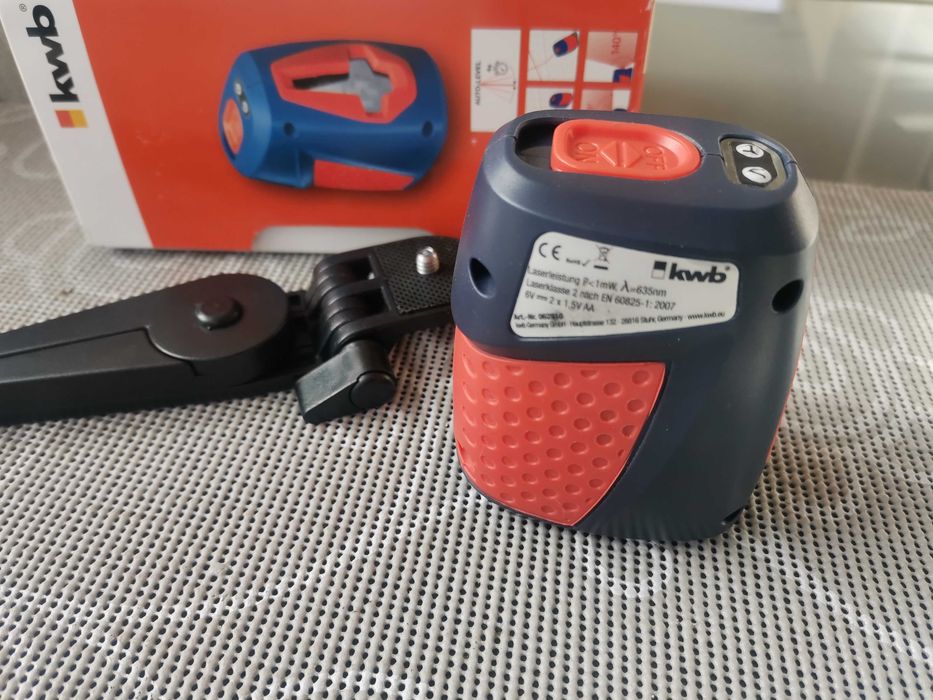 Laser krzyżowy samopoziomujący KWB