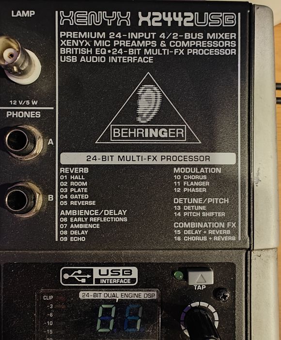 Mesa Behringer Xenyx X2442USB + Focusrite Scarlett 2i4 (com caixas)