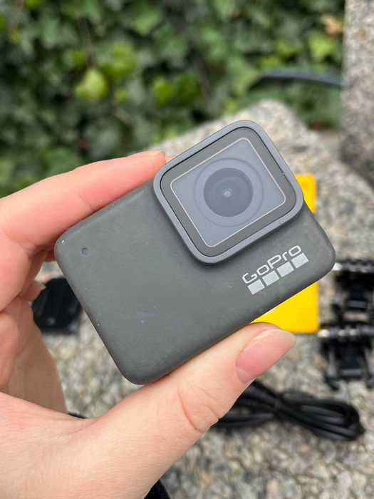 Екшн-камера GoPro Hero 7 silver + карта пам'яті