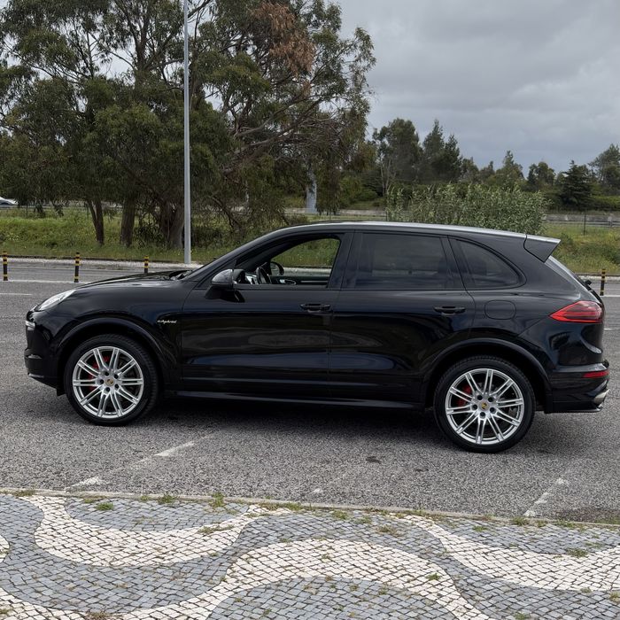 Porsche Cayenne S E-Hybrid Plug-In **Desde 435€**