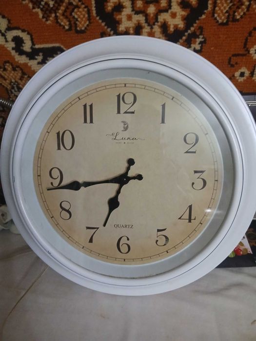 годинник настінний ЛУНА