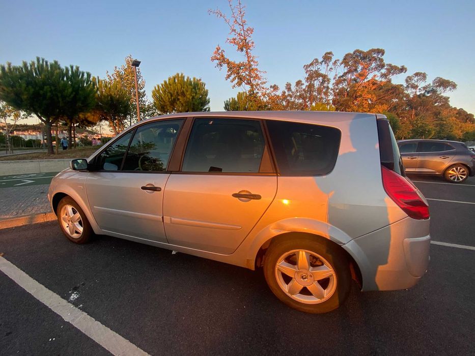 Carro Renault Grand Scénic — photo 3