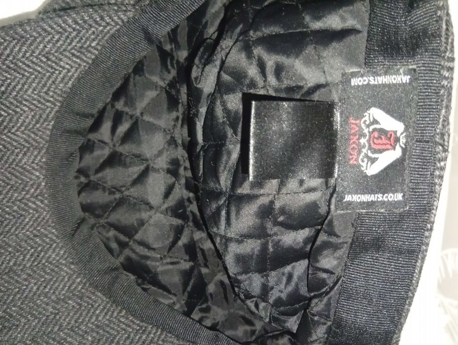 Jaxon wełniany kaszkiet w jodełkę z logo